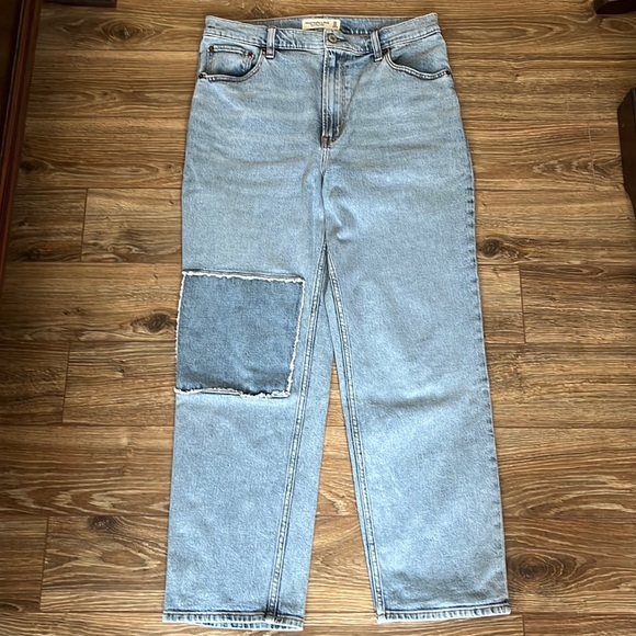 Abercrombie & Fitch Denim - Abercrombie & Fitch The Ankle Straight Ultra High Rise Jeans Size 30/10